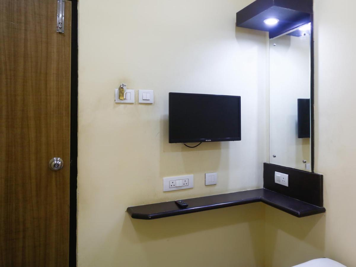 Madrasi Airport Hotel - Saibala Ченнаї Екстер'єр фото