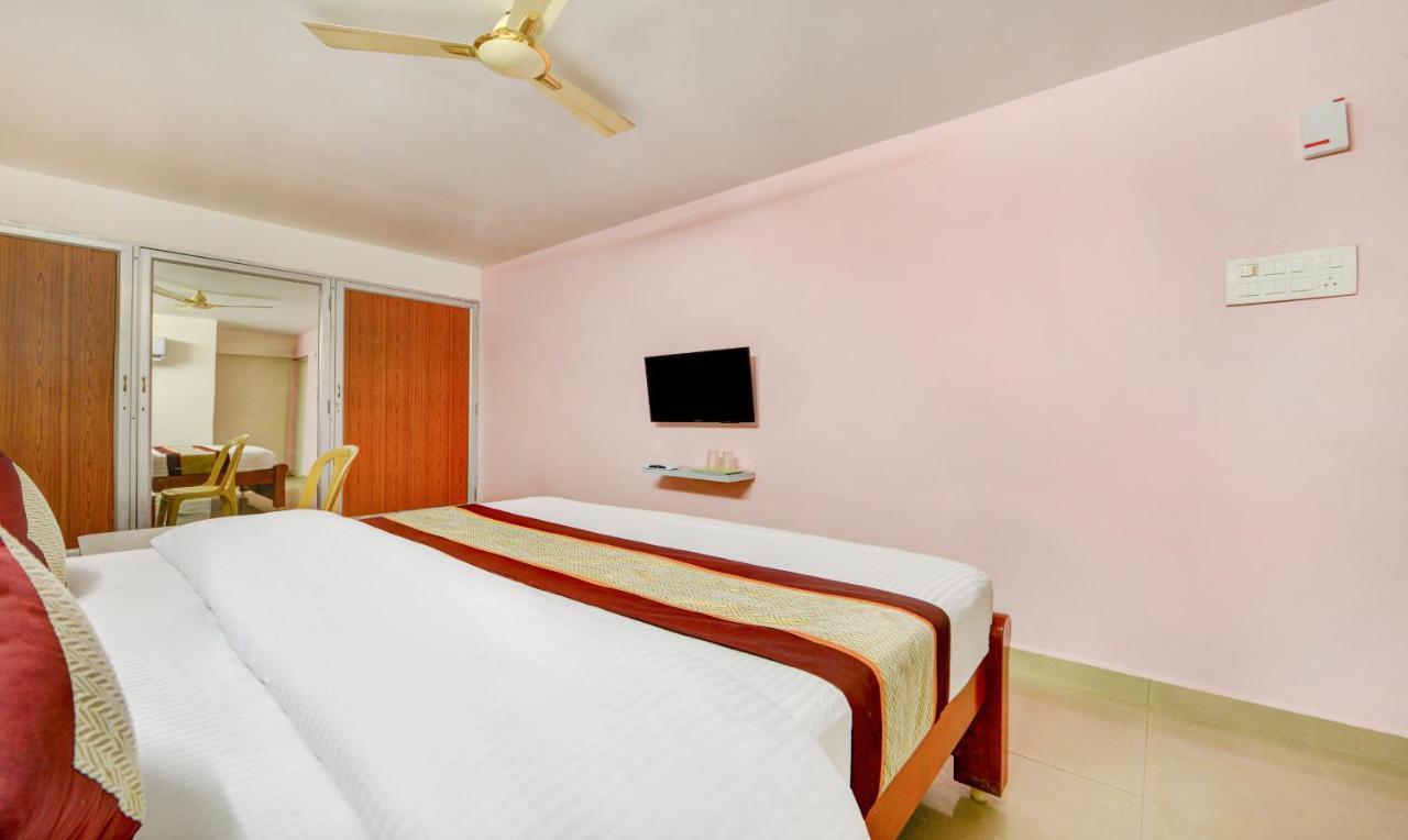 Madrasi Airport Hotel - Saibala Ченнаї Екстер'єр фото